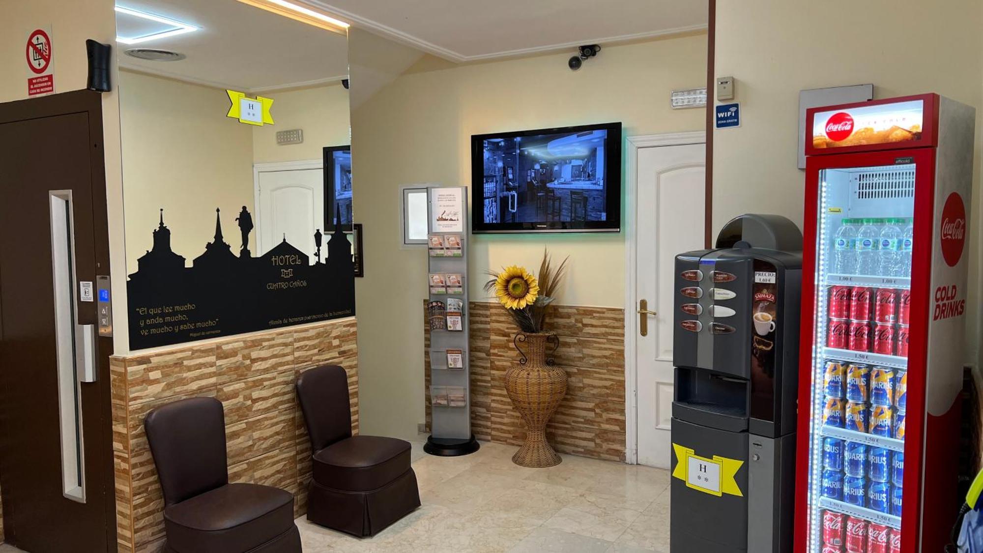 Hotel Cuatro Canos Alcalá de Henares Dış mekan fotoğraf